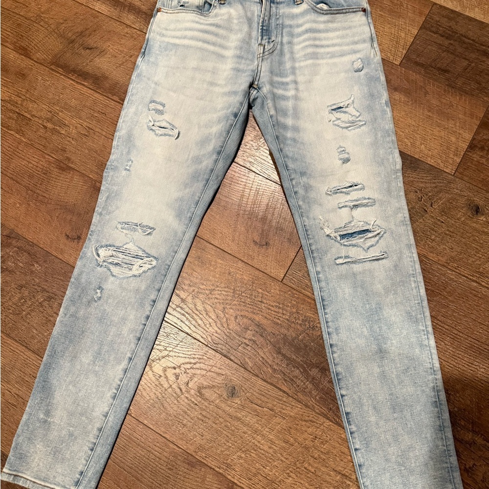 American Eagle Men’s Distressed Light Blue Jeans Airflex + Temp Tech 30x32